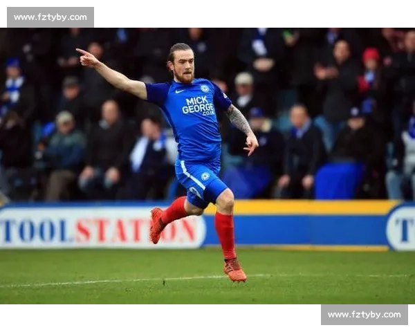 英甲锋霸杰德 - 琼斯自由身投德甲！彼得堡联痛失千万级摇钱树